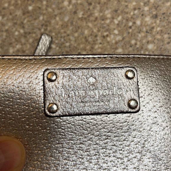 Kate Spade rose gold wallet - Picture 2 of 9